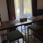 Feriehus Vikendica Sa Bazenom