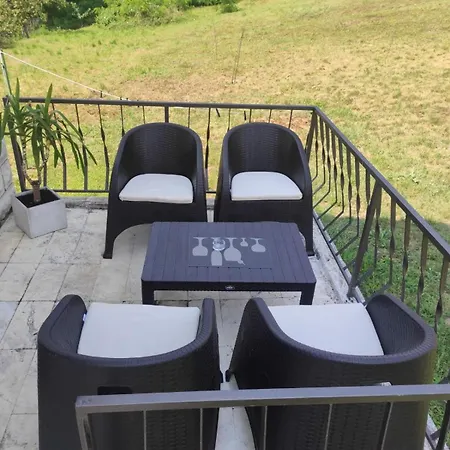 Dom wakacyjny Vikendica Sa Bazenom *