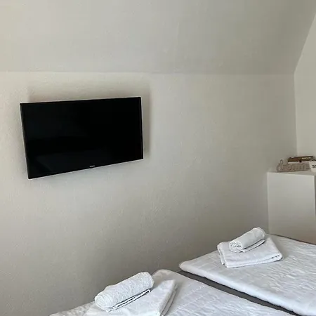 Vikendica Sa Bazenom Hébergement de vacances Višegrad