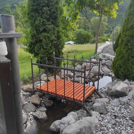Vikendica Sa Bazenom Hébergement de vacances Višegrad