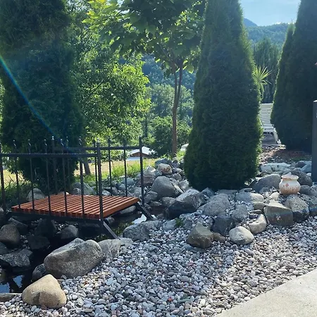 Vikendica Sa Bazenom Dom wakacyjny