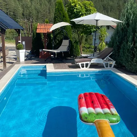Hébergement de vacances Vikendica Sa Bazenom Višegrad