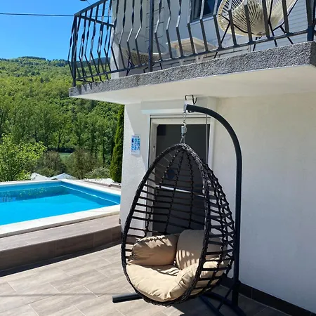 Vikendica Sa Bazenom Višegrad