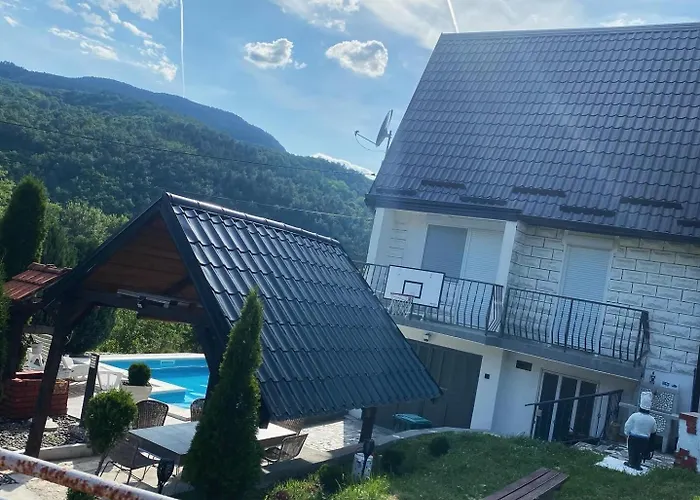 Vikendica Sa Bazenom * Višegrad