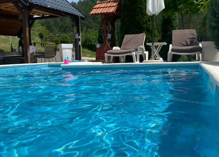 Vikendica Sa Bazenom Semesterbostad Višegrad